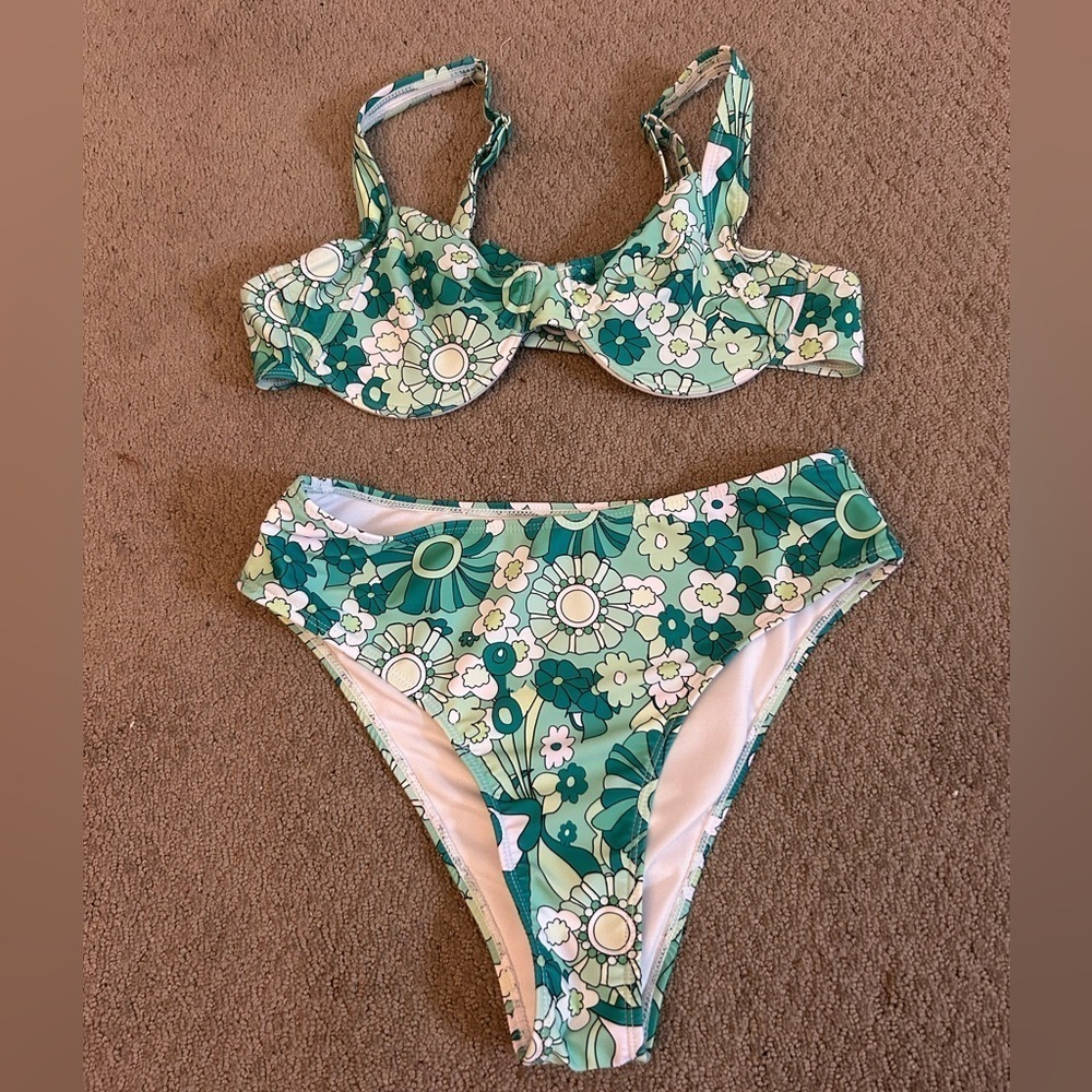 Green floral bikini set